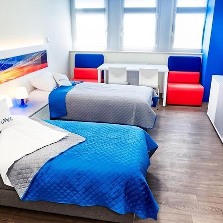 Hostel Umed Лодзь Екстер'єр фото